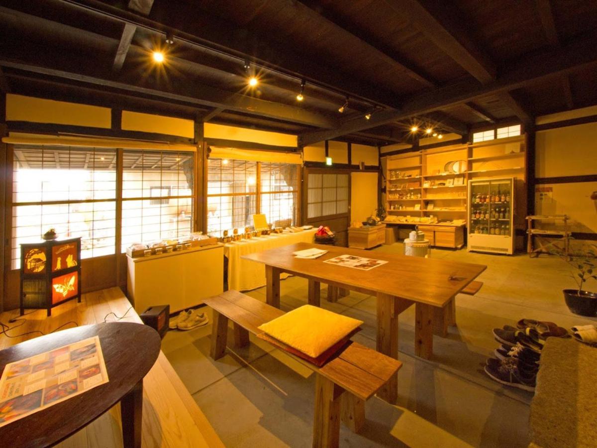 Hostel & Tatami Bar Uchikobare -内子晴れ- Εξωτερικό φωτογραφία