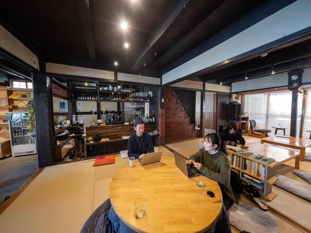 Hostel & Tatami Bar Uchikobare -内子晴れ- Εξωτερικό φωτογραφία