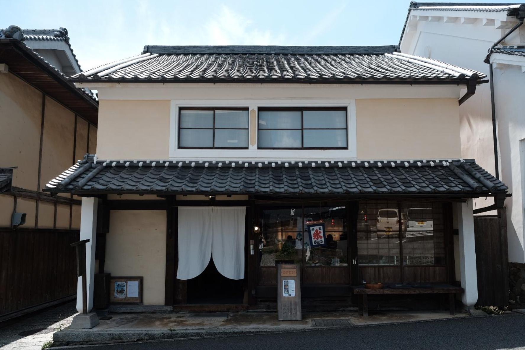 Hostel & Tatami Bar Uchikobare -内子晴れ- Εξωτερικό φωτογραφία